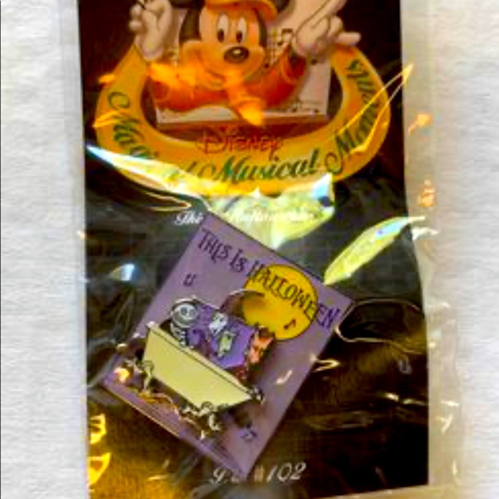 Rare Nightmare Before Christmas collectors enamel pin Disney Store